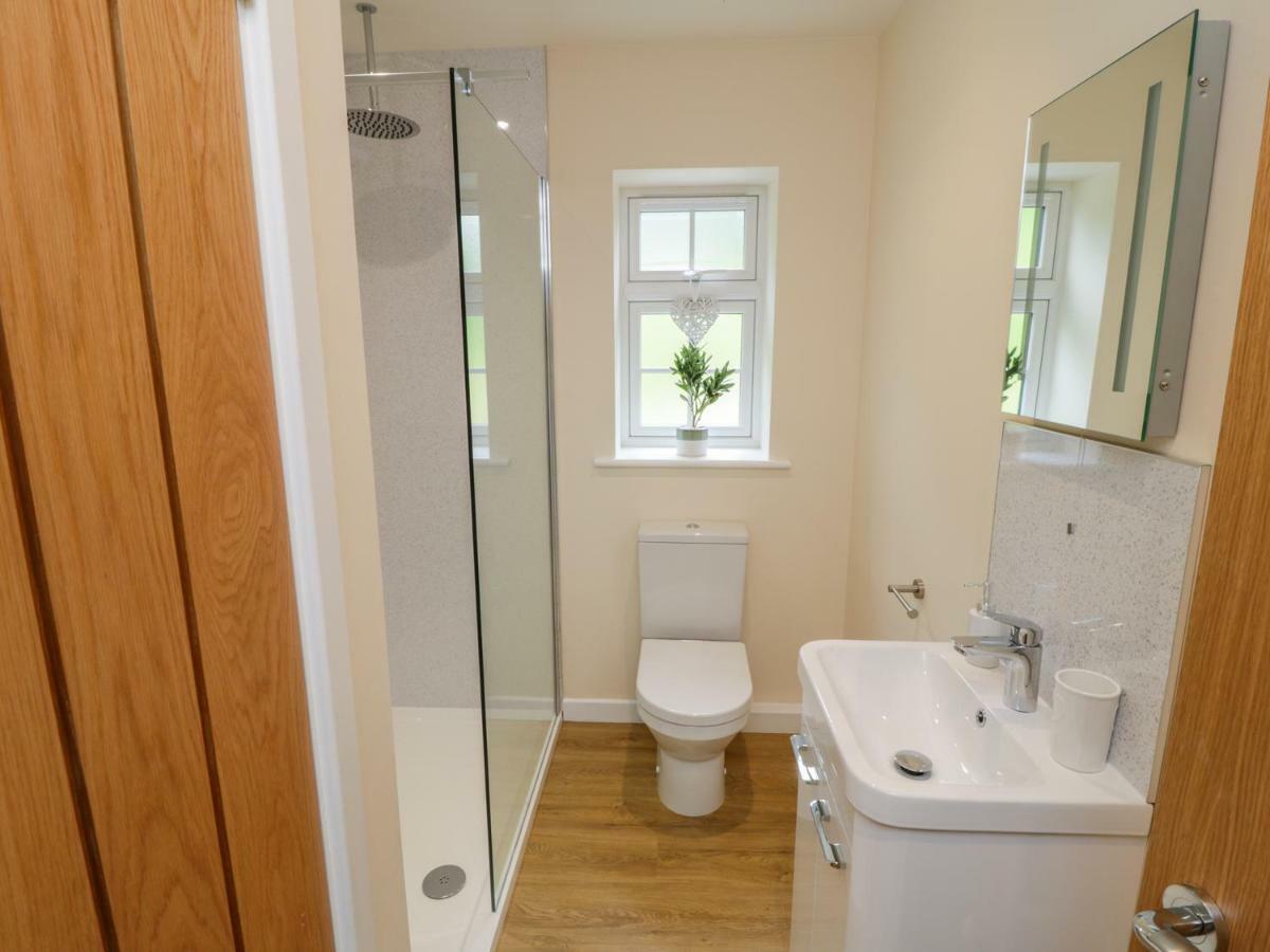Ryedale Country Lodges - Willow Lodge York Exteriör bild