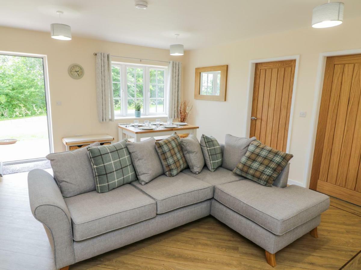 Ryedale Country Lodges - Willow Lodge York Exteriör bild